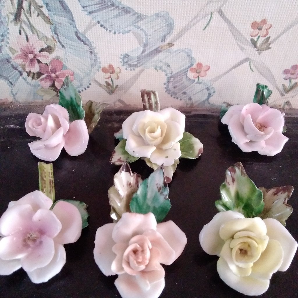 Belle décoration florale en porcelaine 6 pièces, Envoi