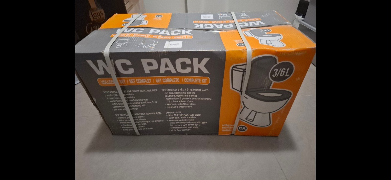 WC pack wit met vloeraansluiting, Ophalen, Nieuw, Steen, Toilet