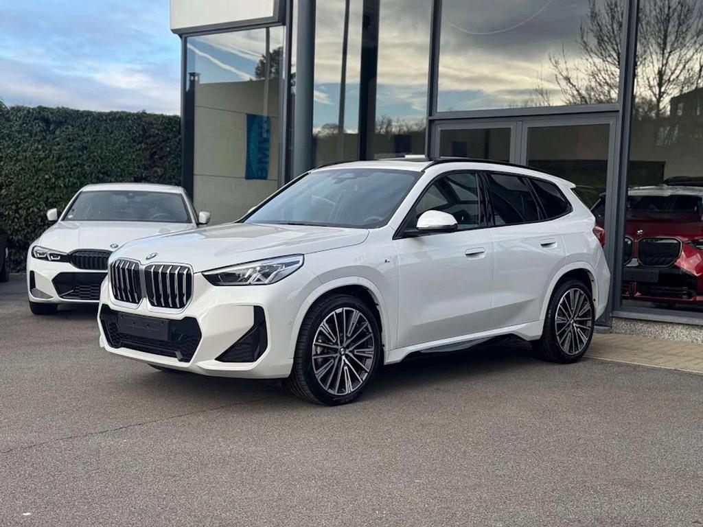 BMW X1 sDrive18i M Sport / PANODAK / TREKHAAK / DODE HOEK, Achat, Entreprise, https://public.car-pass.be/vhr/9283a014-591e-4c93-a6a2-6c499eec71dd
