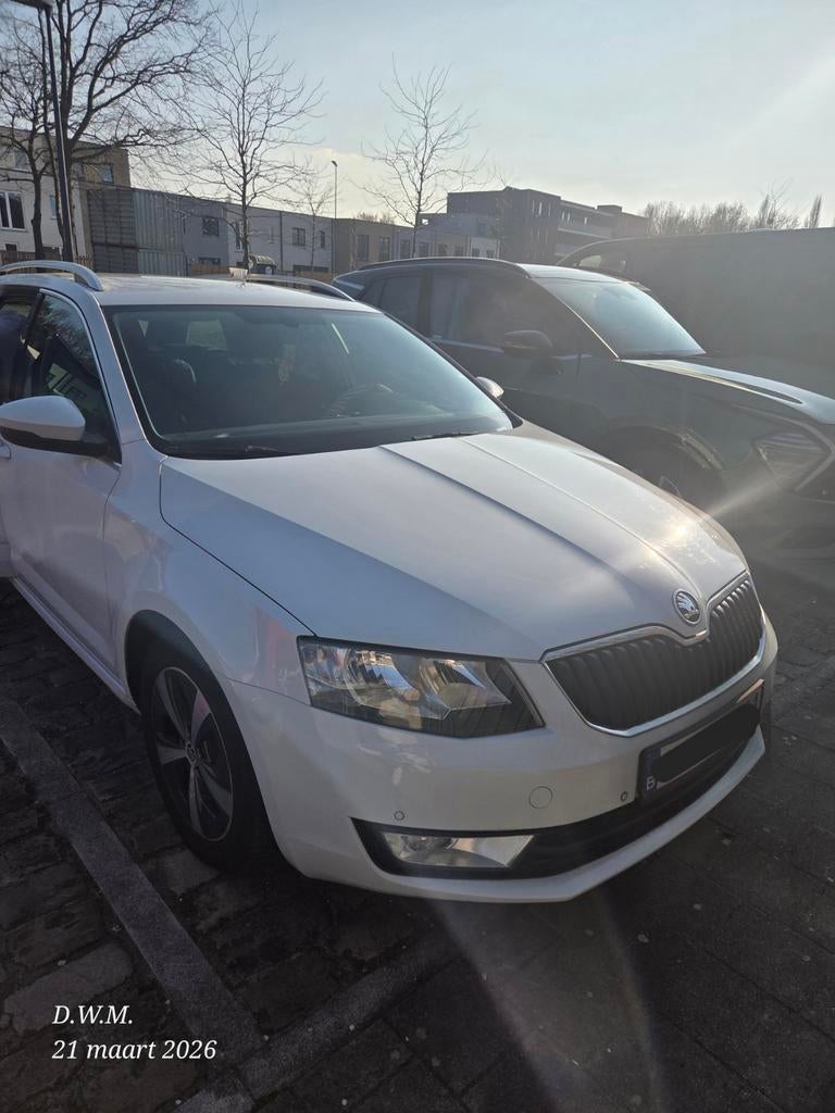 Skoda Octavia 1.6 TDI Ambition (2016), Auto's, Skoda, Euro 6, Electronic Stability Program (ESP), Wit, 5 deurs