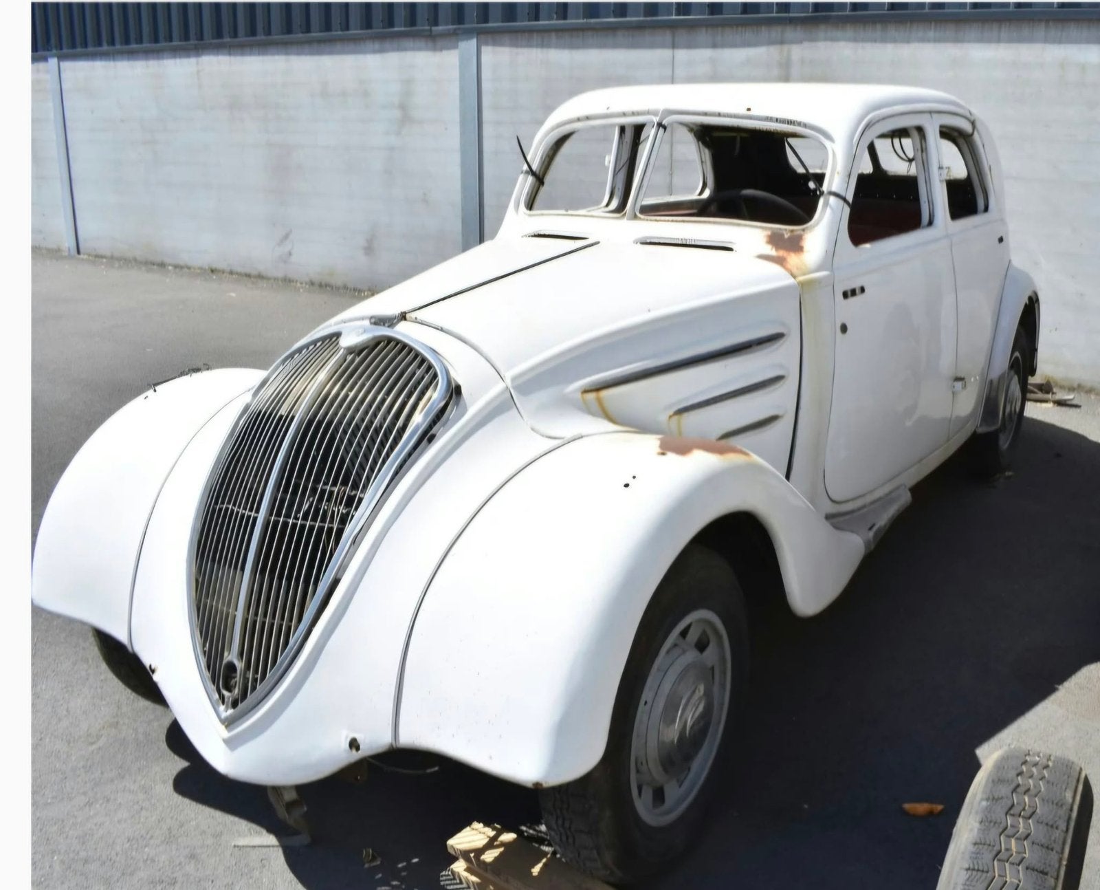 Peugeot 302, Enlèvement, Comme neuf
