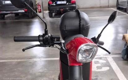 Electrische Scooter Askoll, Ophalen