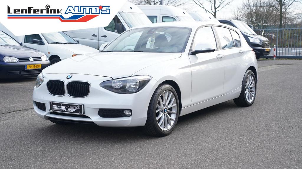 BMW 116 1-serie 116i Business Navi PDC Lichtpakket Cruisecon, Auto's, BMW, 1 Reeks, Zwart, Wit, Bedrijf
