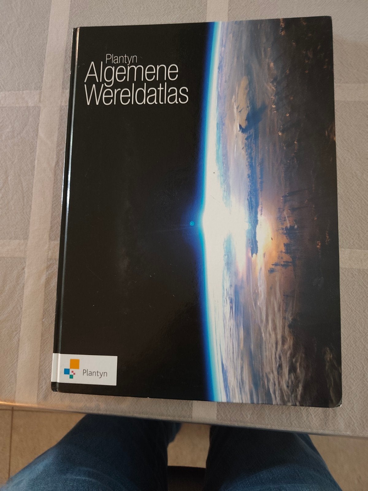 Plantyn Algemene Wereldatlas editie 2012, Enlèvement