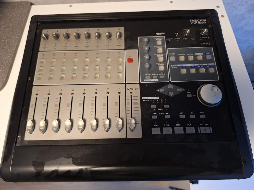 Tascam FW-1082, Musique & Instruments, Enlèvement, Utilisé