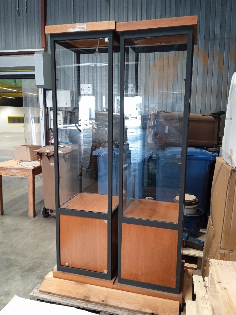 VITRINE AVEC PLAFONNIER LED, Maison & Meubles, Avec porte(s), Enlèvement, Utilisé, 50 à 75 cm