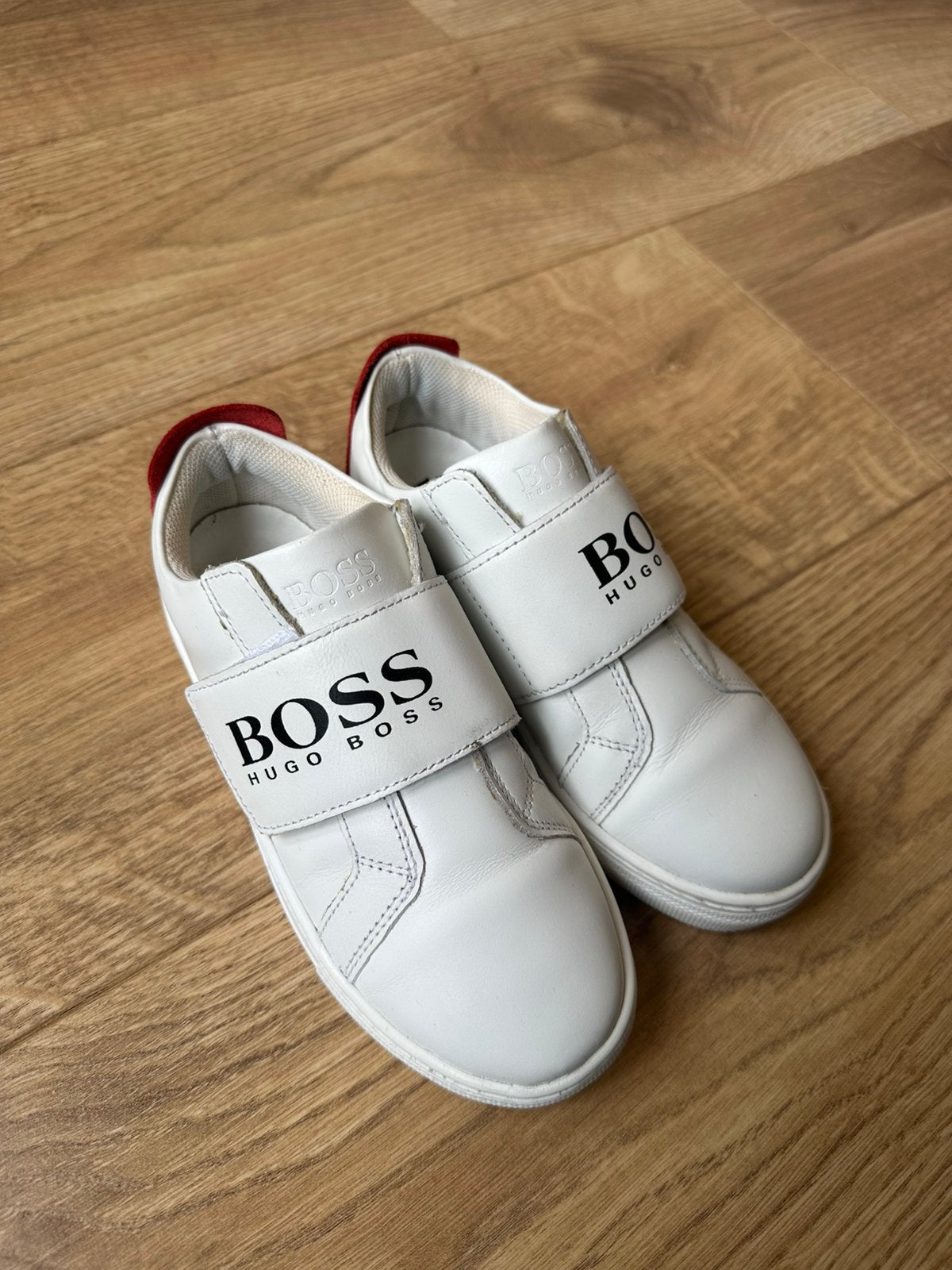 Hugo Boss maat 30 jongen, Enfants & Bébés, Vêtements de bébé | Chaussures & Chaussettes, Garçon, Bottines, Enlèvement, Utilisé