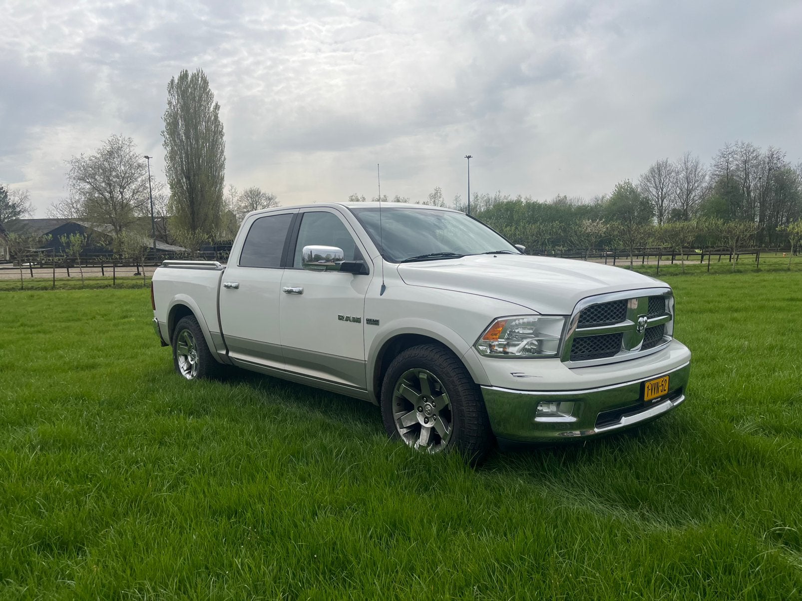 Dodge RAM 1500, Automaat, Achterwielaandrijving, 5654 cc, Wit