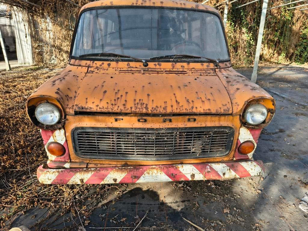 Ford Transit MK1 personenbus, foto 2