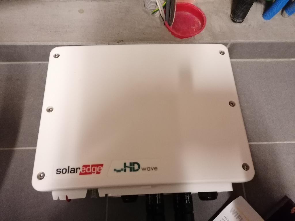 Solar edge omvormer., Enlèvement, Utilisé, Autres types, 200 watts-crêtes ou plus