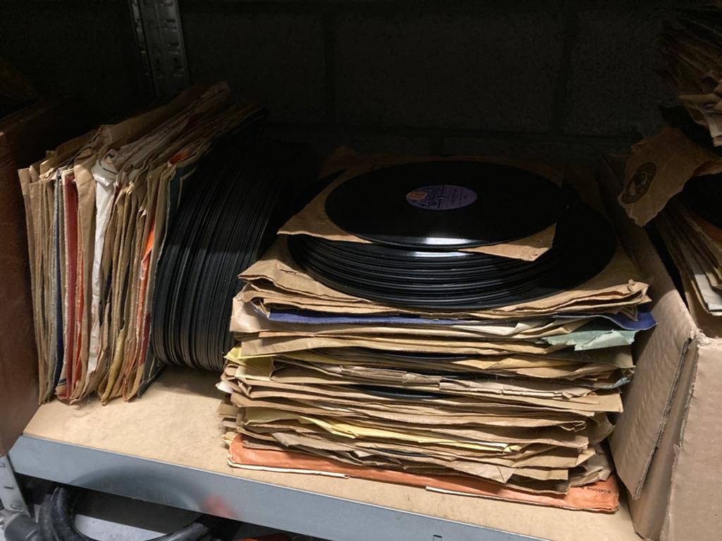 GRATIS een berg shellac platen, Enlèvement, Utilisé