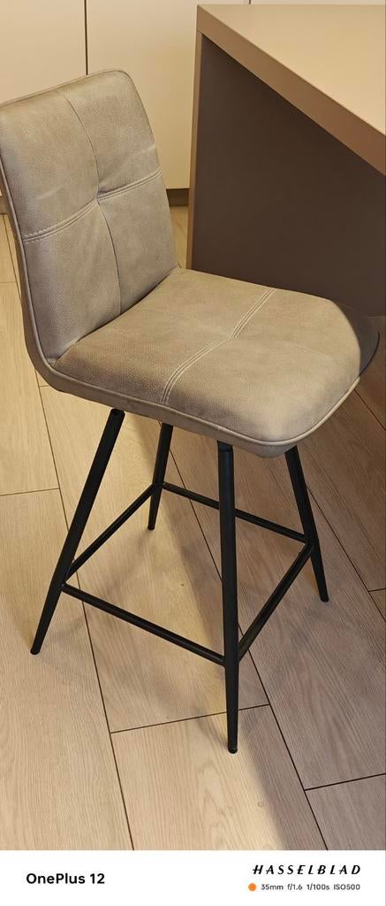 Zeer comfortabel barkrukken 4 stuks, Ophalen, 60 tot 90 cm, Zo goed als nieuw, 4 krukken