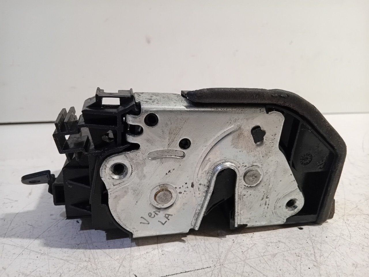 Slot mechaniek portier elektrisch centrale vergrendeling lin, Onderdelen@venauto.nl, Van der Ven Autorecycling B.V., Ettenseweg 76, 4706 PB Roosendaal, The Netherlands