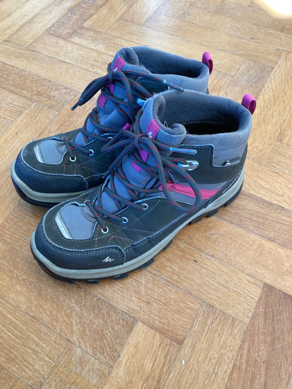 bergschoenen quechua maat 36, Sport en Fitness, Ophalen of Verzenden, Zo goed als nieuw