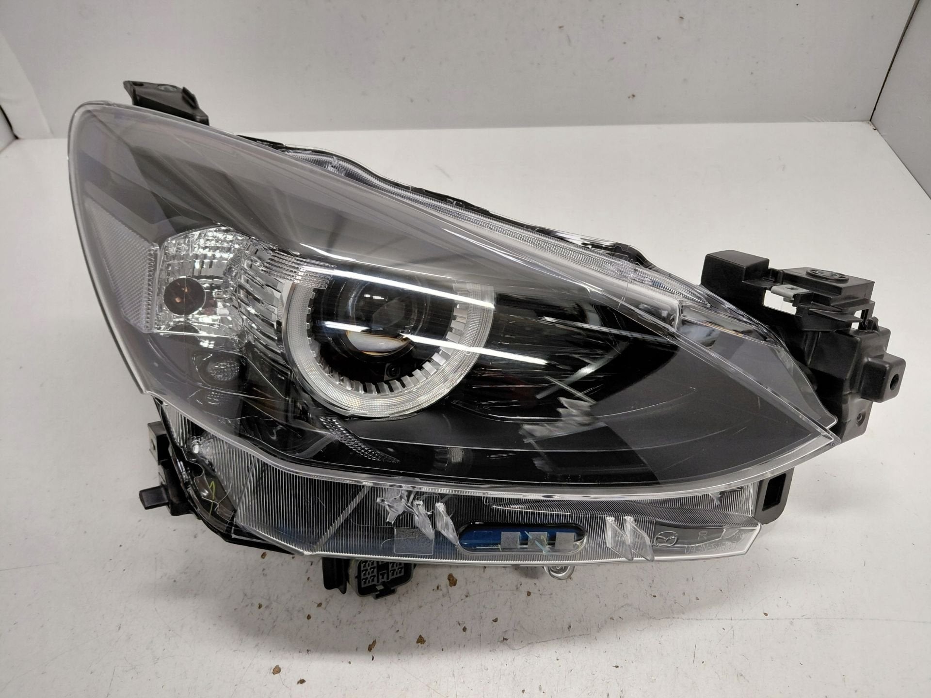 Phare Mazda 2 D43N-51030, Shinchi, Fuchu-Cho 3-1
730-8670  Hiroshima, Mazda Motor Corporation, Info@mazda.co.jp, Mazda