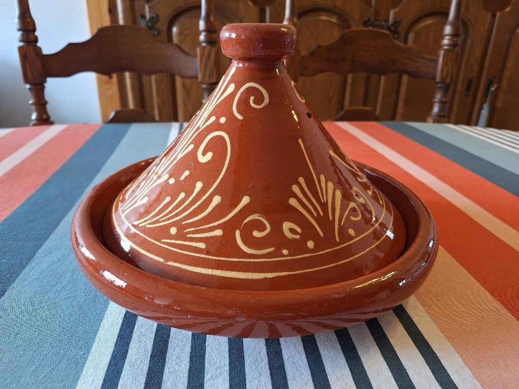 Tajine : prachtig gedecoreerde Marokkaanse tajine, Huis en Inrichting, Ophalen, Overige typen, Nieuw, Steen/keramiek