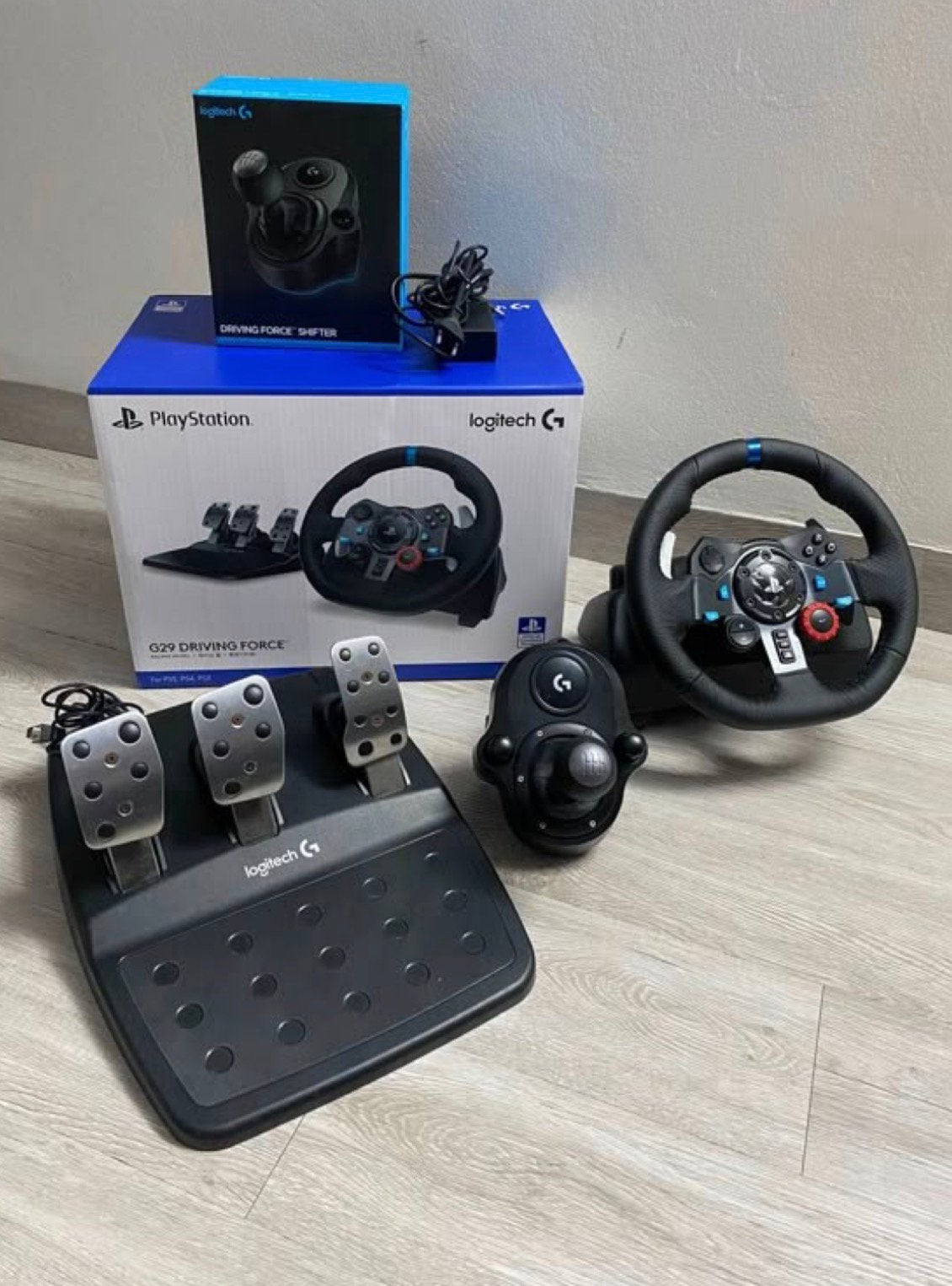 logitech 29, Games en Spelcomputers, Verzenden, Zo goed als nieuw
