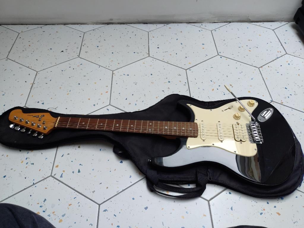 Behringer El Toro gitaar, Musique & Instruments, Instruments à corde | Guitares | Électriques, Enlèvement, Utilisé, Solid body