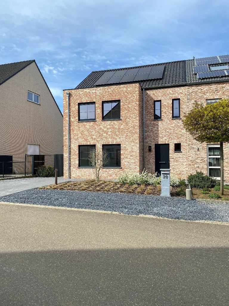 Nieuwe afgewerkte woning onder registratierechten!, 200 tot 500 m², Twee onder één kap, Verkoop zonder makelaar, 49 kWh/m²/jaar
