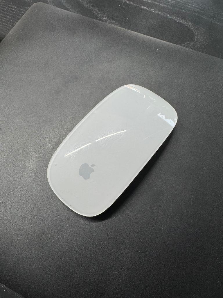 Apple Magic Mouse, Informatique & Logiciels, Souris, Souris, Enlèvement ou Envoi, Comme neuf, Sans fil