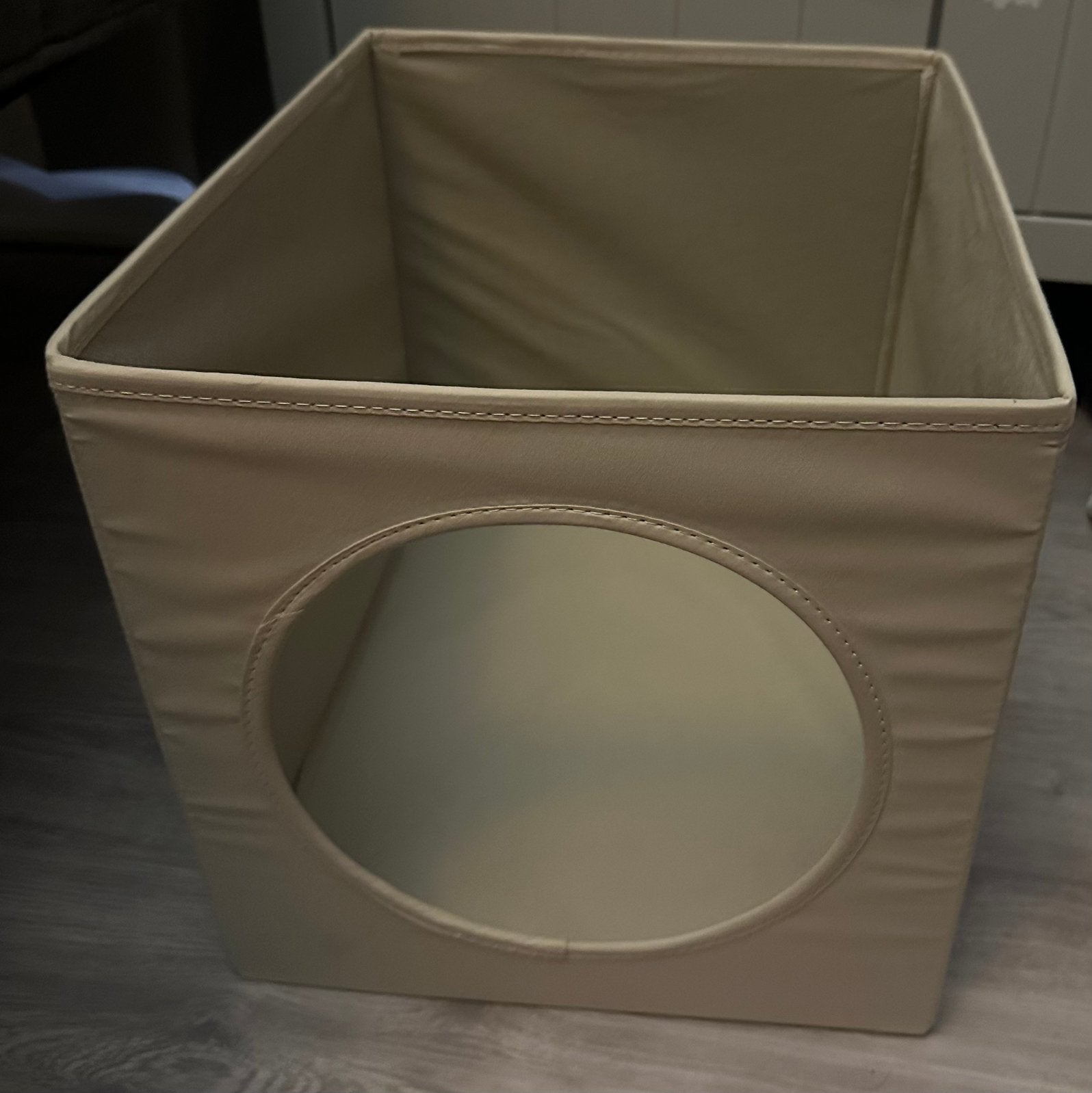 Panier fermé avec ouverture, Enlèvement, Comme neuf