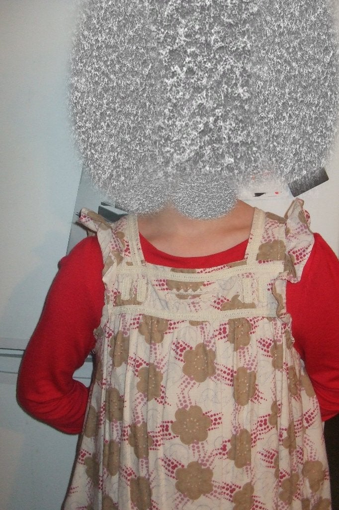 2 robes pour 5euros taille 7 ans, Kinderen en Baby's, Kinderkleding | Maat 122, Ophalen of Verzenden
