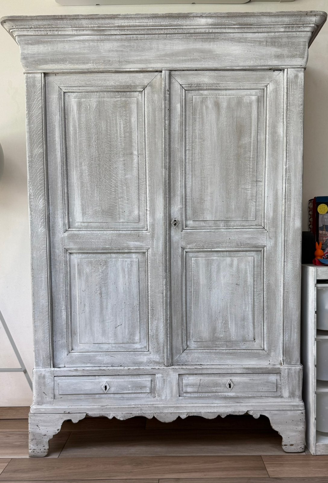 Mooi grijs geborstelde kast, Maison & Meubles, Armoires | Buffets, Enlèvement, Utilisé