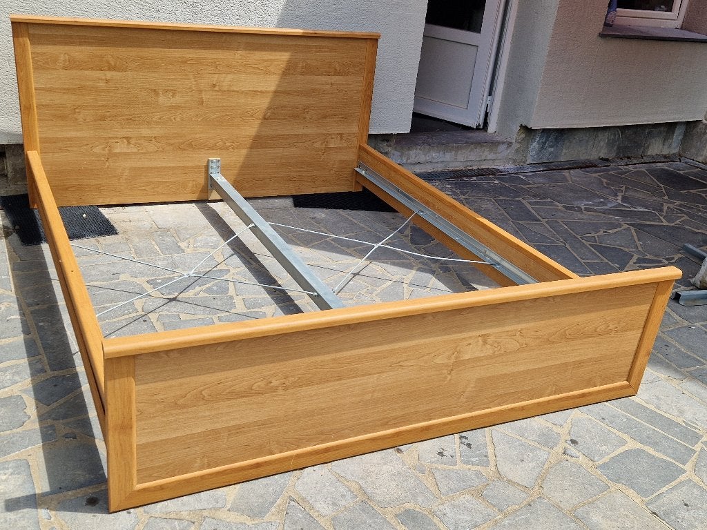 cadre de lit IKEA, Autres dimensions, 210 cm, Brun, Enlèvement