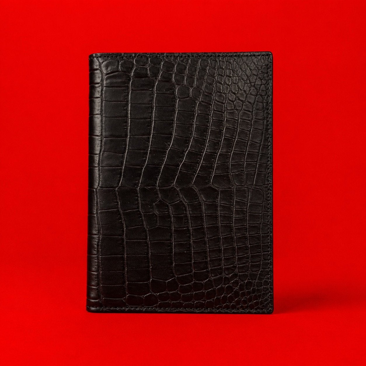 Porte passeport Hermès Paris en cuir noir – Made in France, Handtassen en Accessoires, Portemonnees, Ophalen, Gebruikt, Zwart