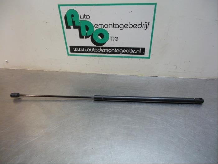 Gasdemper Motorkap links van een Volkswagen Beetle (Beetle 9, Auto-onderdelen, Gebruikt, -, Volkswagen, -