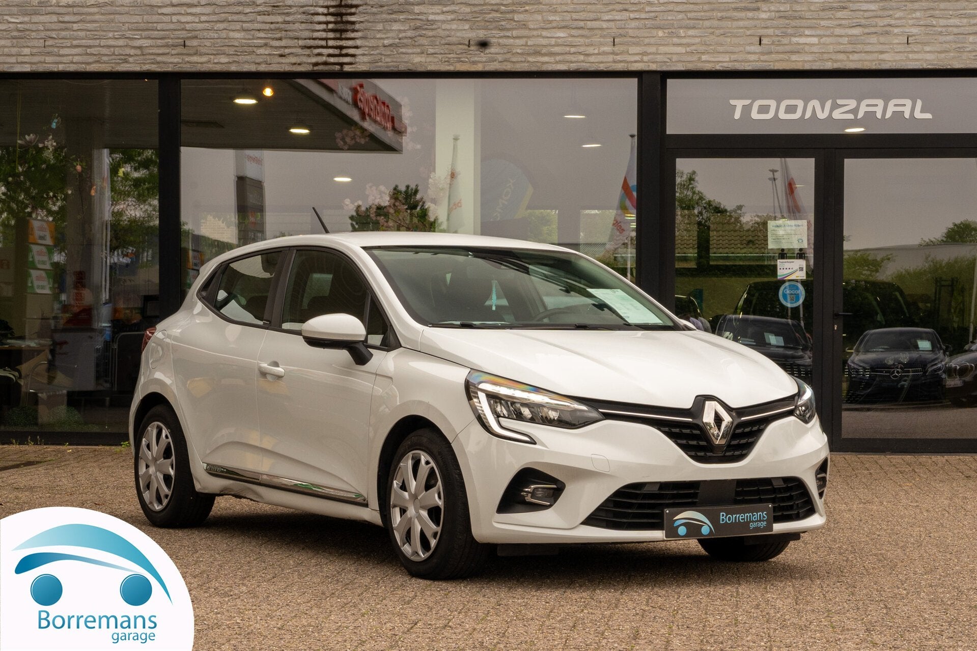 Renault Clio 1.6 E-TECH HYBRIDE Automaat/Carplay/Navi/Parke, Autos, Renault, 0 kg, Euro 6, 0 kg, Noir