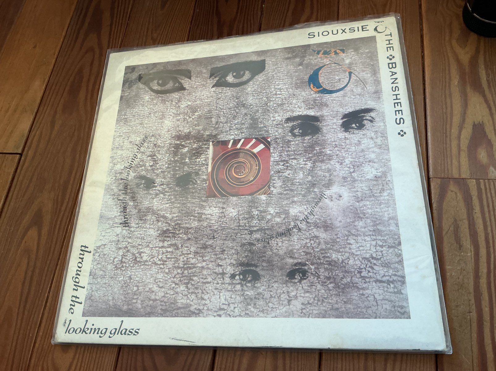 LP Siouxsie & the Bansheets - through the looking glass, Limited edition, Ophalen of Verzenden, Gebruikt, LP