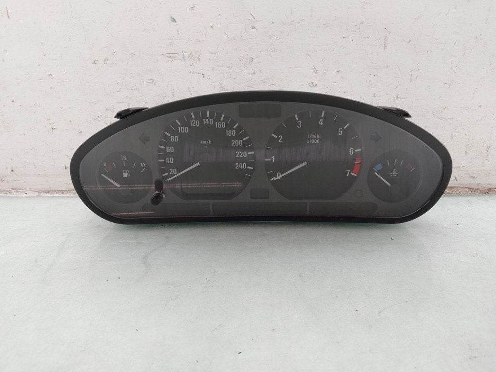 COCKPIT Z3 Roadster (E36 / 7) (|62118371575|62118389954|), Gebruikt, BMW, Petuelring 130
80809  München, DE, Bayerische Motoren Werke AG