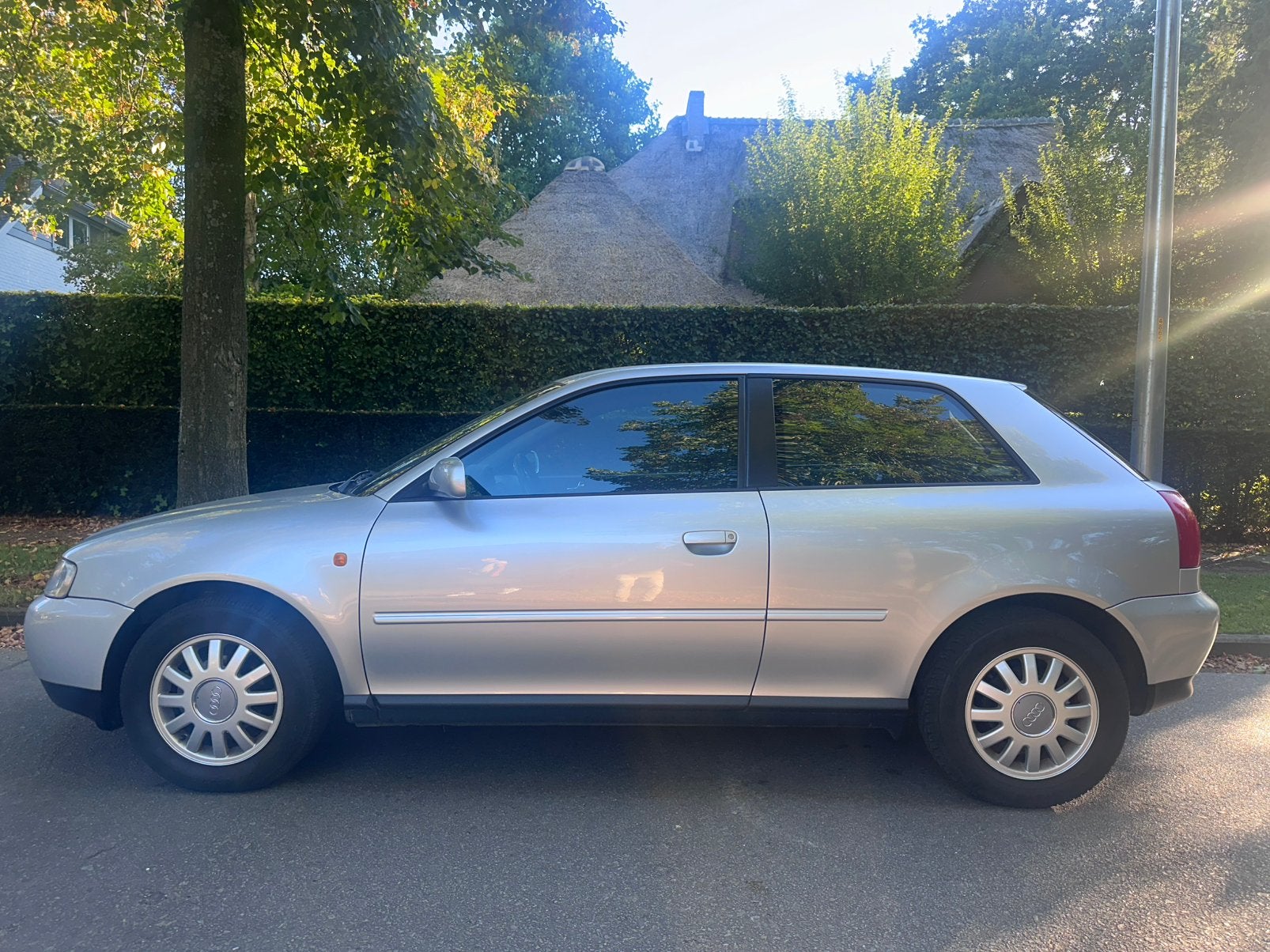 Audi A3 1.6i Automaat Alcantara Airco Pdc Slechts 115000km, Auto's, Dealer onderhouden, Zwart, 4 cilinders, Alcantara