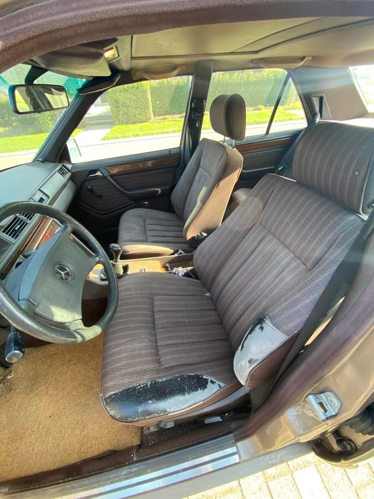 Mercedes 200D oldtimer, foto 4