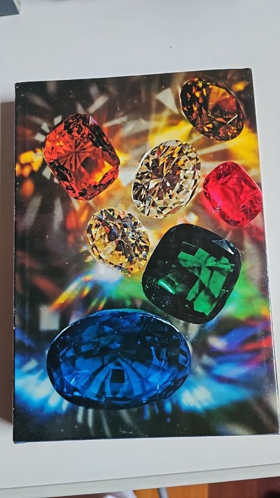 Artis 1976 : Edelstenen, Enlèvement