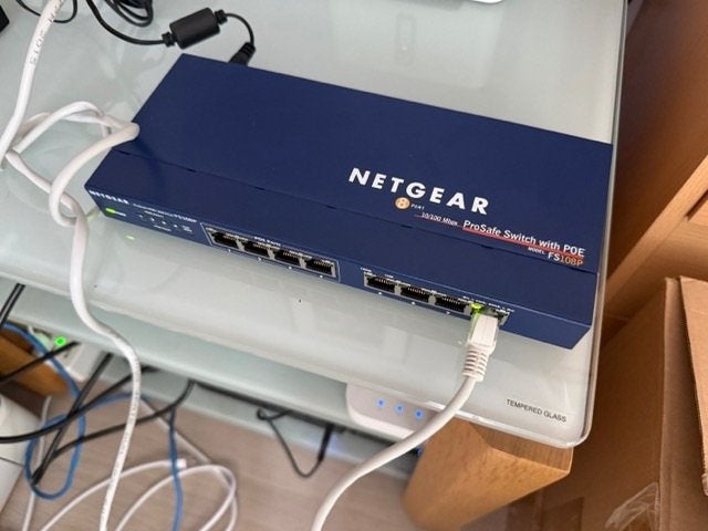Netgear ProSafe FS108P te koop, Ophalen of Verzenden, Zo goed als nieuw