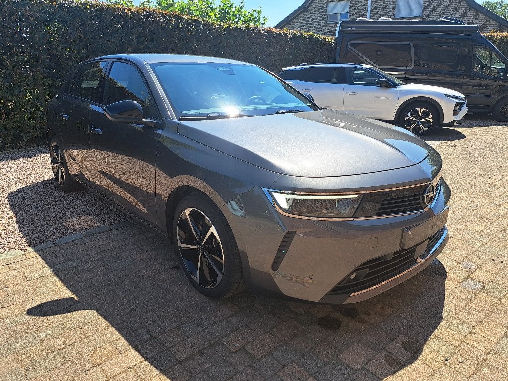 OPEL ASTRA Edition 1.6 Turbo PHEV Hybride 180pk Aut 8v, Auto's, Opel, Euro 6, Leder en Stof, 5 zetels, Dealer onderhouden