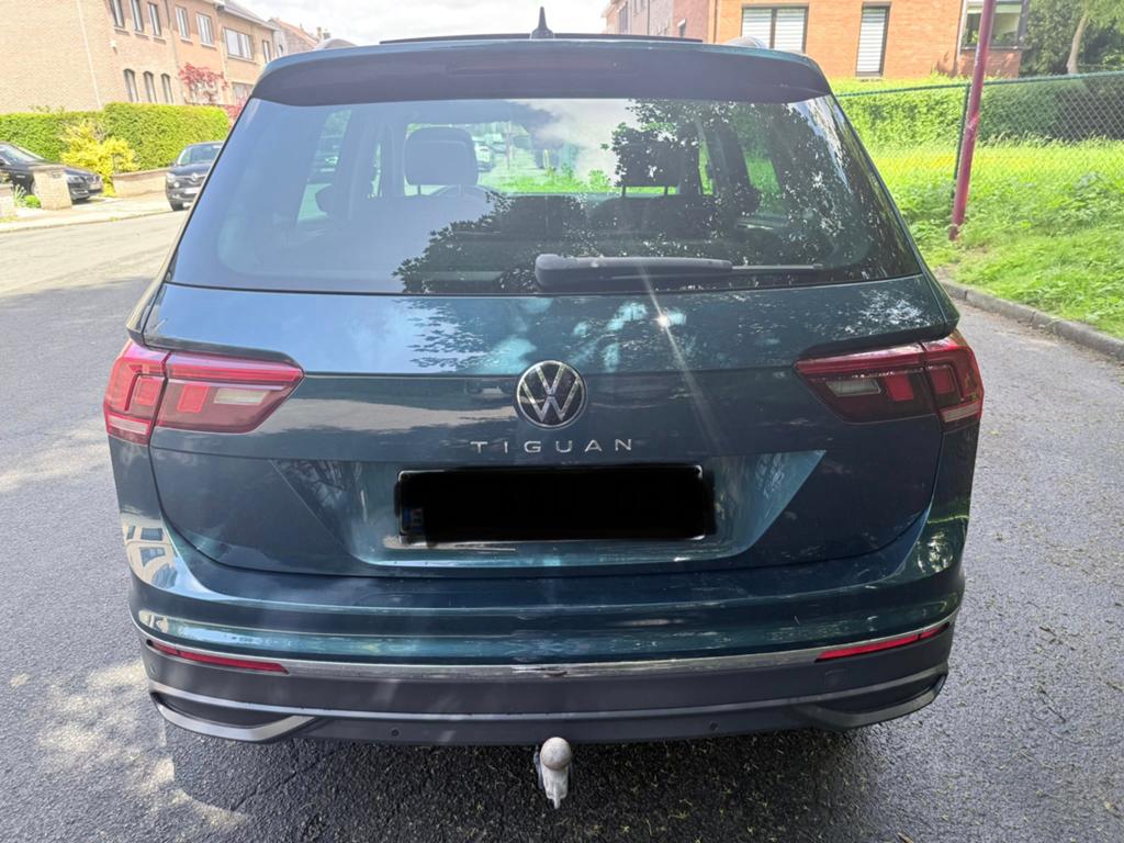 Volkswagen Tiguan Tiguan 2.0 TDI SCR Life DSG, Autos, Entreprise, 5 portes, Automatique, Vert