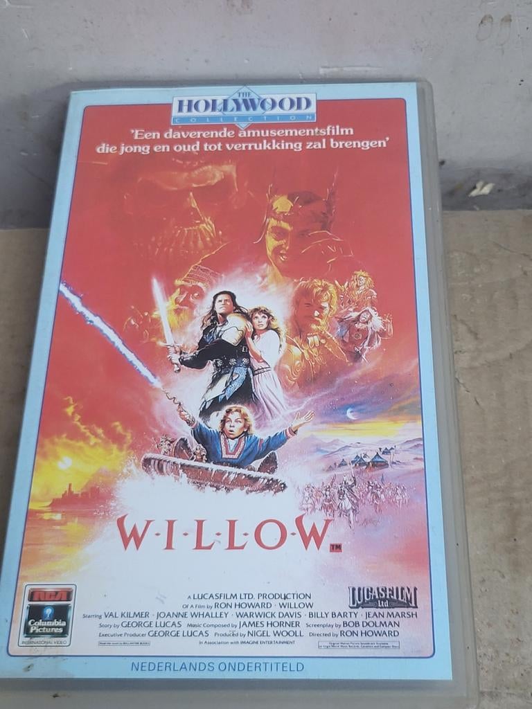 Willow VHS Videocassette, Ophalen