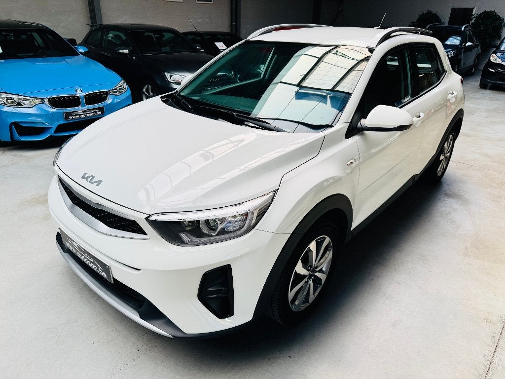 Kia Stonic 1.2i, Voorwielaandrijving, Stof, 4 cilinders, USB