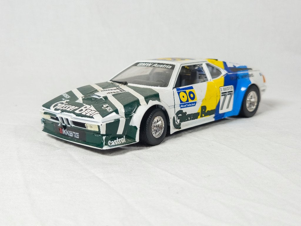 Bburago BMW M1 (1/24) Gösser Beer #77, Enlèvement, Utilisé, Voiture, Burago