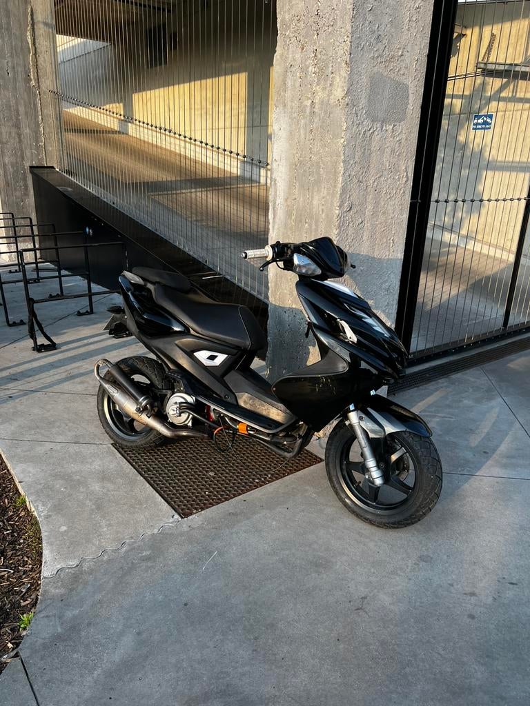 Yamaha aerox 2014, Fietsen en Brommers, Ophalen, Tweetakt, Aerox, Klasse B (45 km/u)