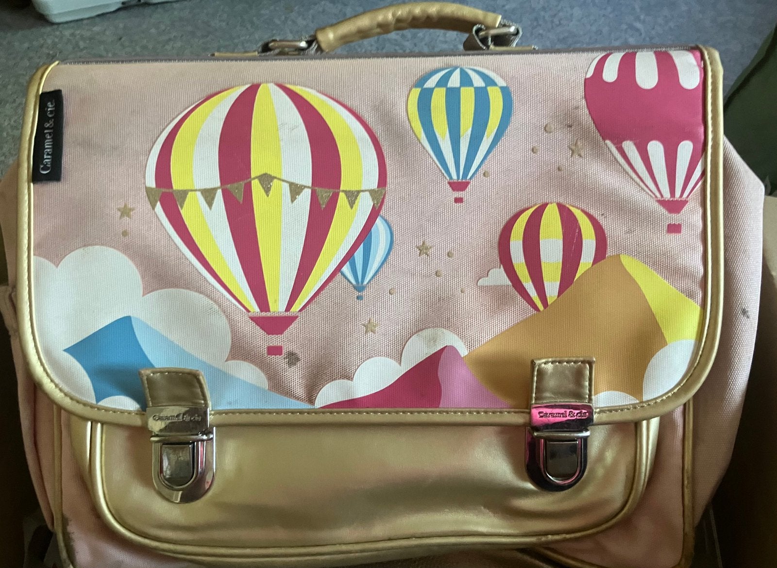 Schooltas Caramet et Cie, Enlèvement, Comme neuf