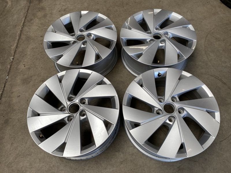 17 inch originele Belmont  velgen Golf 8 5H0601025B, Autos : Pièces & Accessoires, -, 17 pouces, Utilisé, -