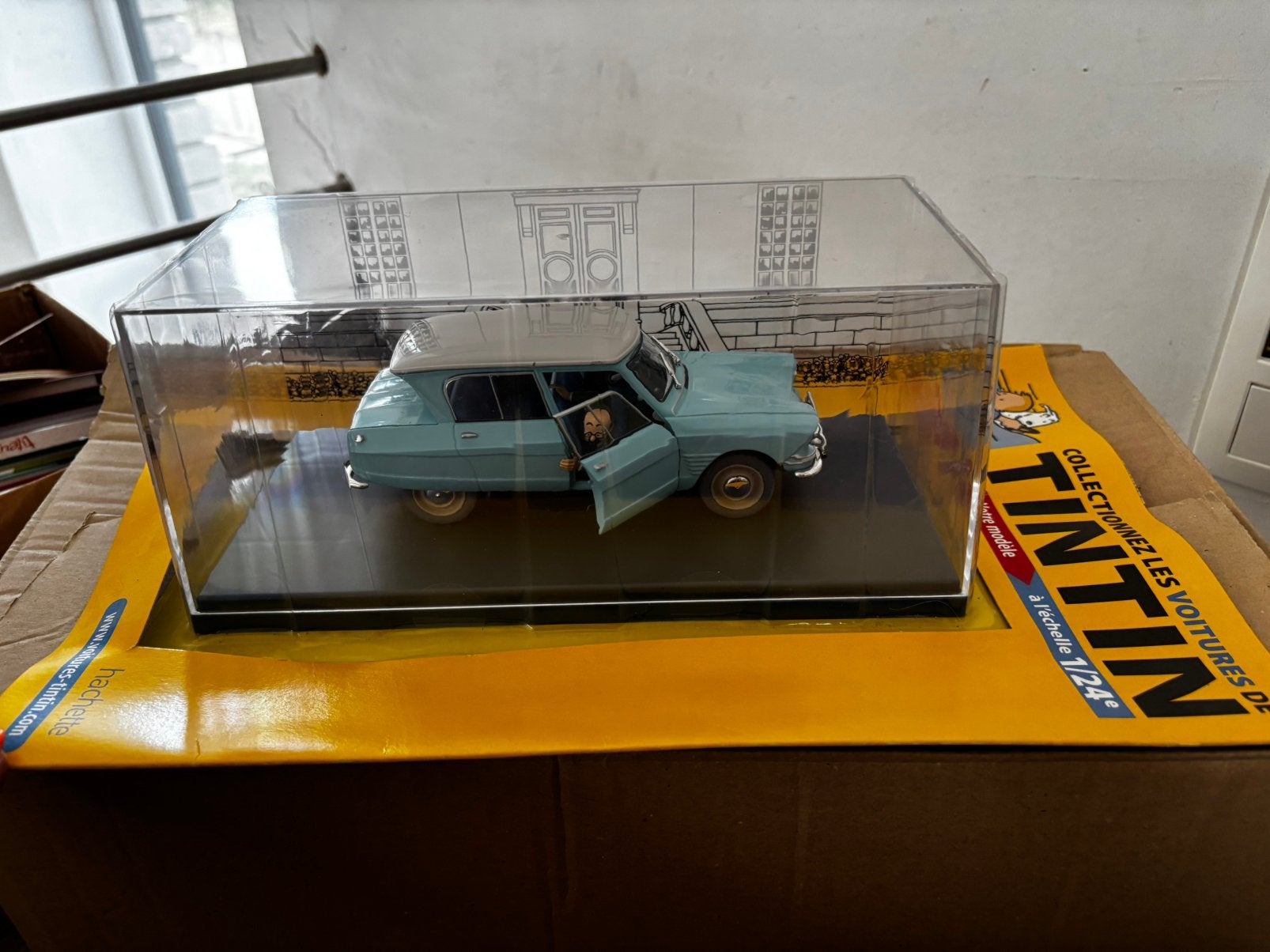 Voiture Tintin échelle 1:24e - n18 L’Ami 6 du Docteur, Ophalen, Nieuw, Auto