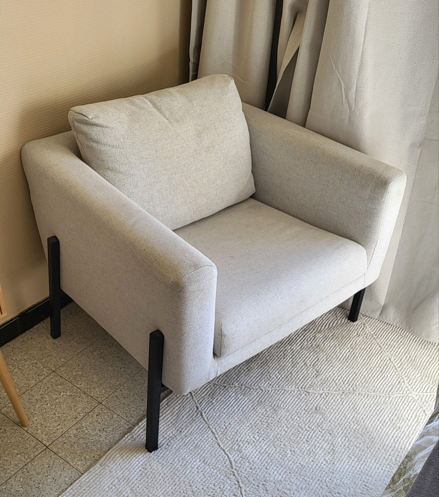 Magnifique fauteuil IKEA Koarp beige/gris !, Maison & Meubles, Fauteuils, Enlèvement