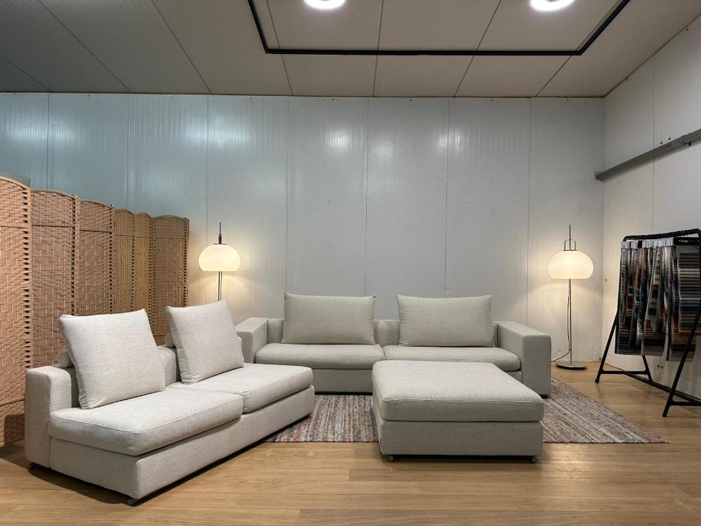 Flexform Groundpiece canapé d’angle + pouf – PN: 30.000€, Neuf, Quatre personnes ou plus, Design Bankstellen Flexform, Tissus