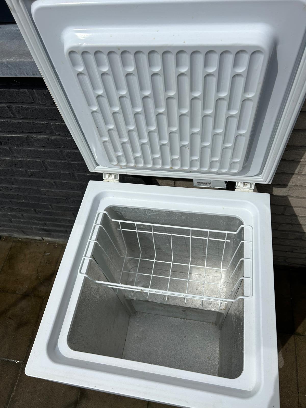 Diepvries, Elektronische apparatuur, Vriezers en Diepvrieskisten, Ophalen, Vrieskist, Gebruikt, Minder dan 85 cm