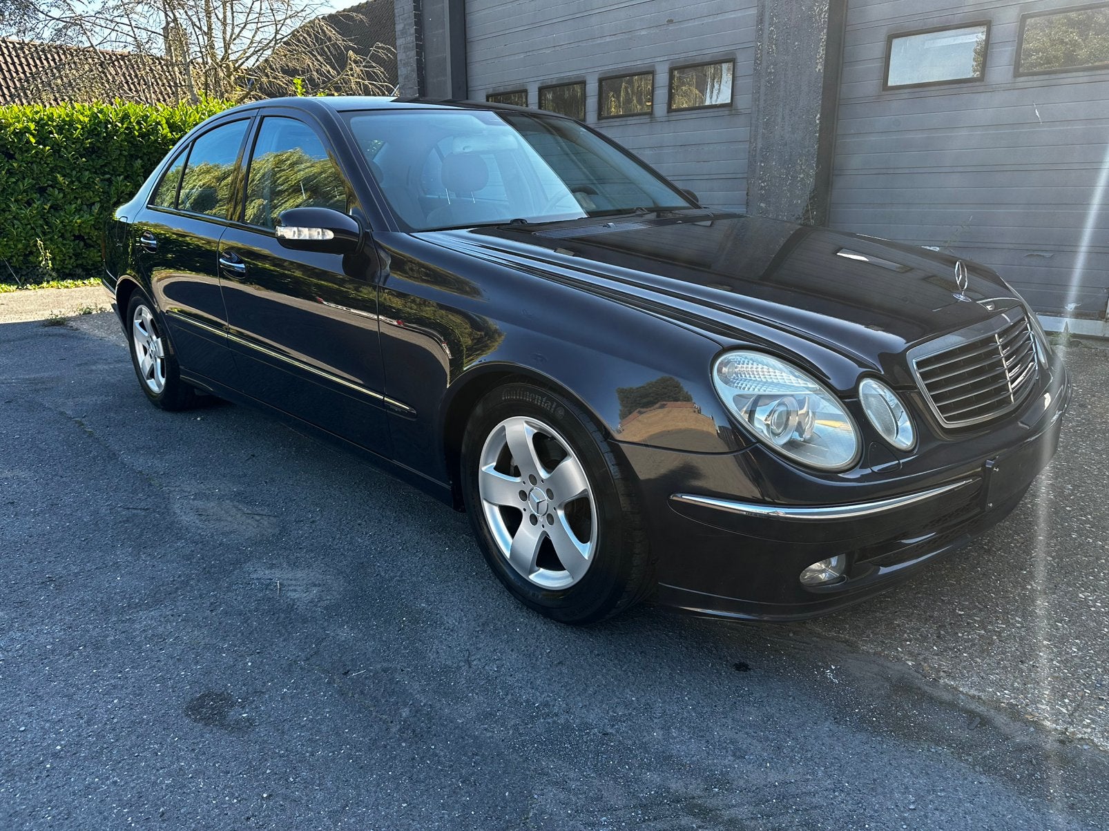 Homologué Mercedes Classe E, Autos, Achat, Attache-remorque, Carnet d'entretien, Beige